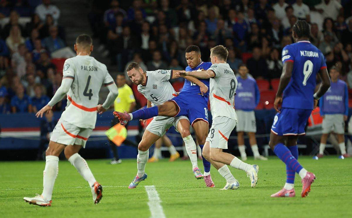 几乎宣告地 几乎宣告地